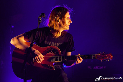 hypnotische musik und bezaubertes publikum - Konzertbericht: Steven Wilson live im Huxleys in Berlin 